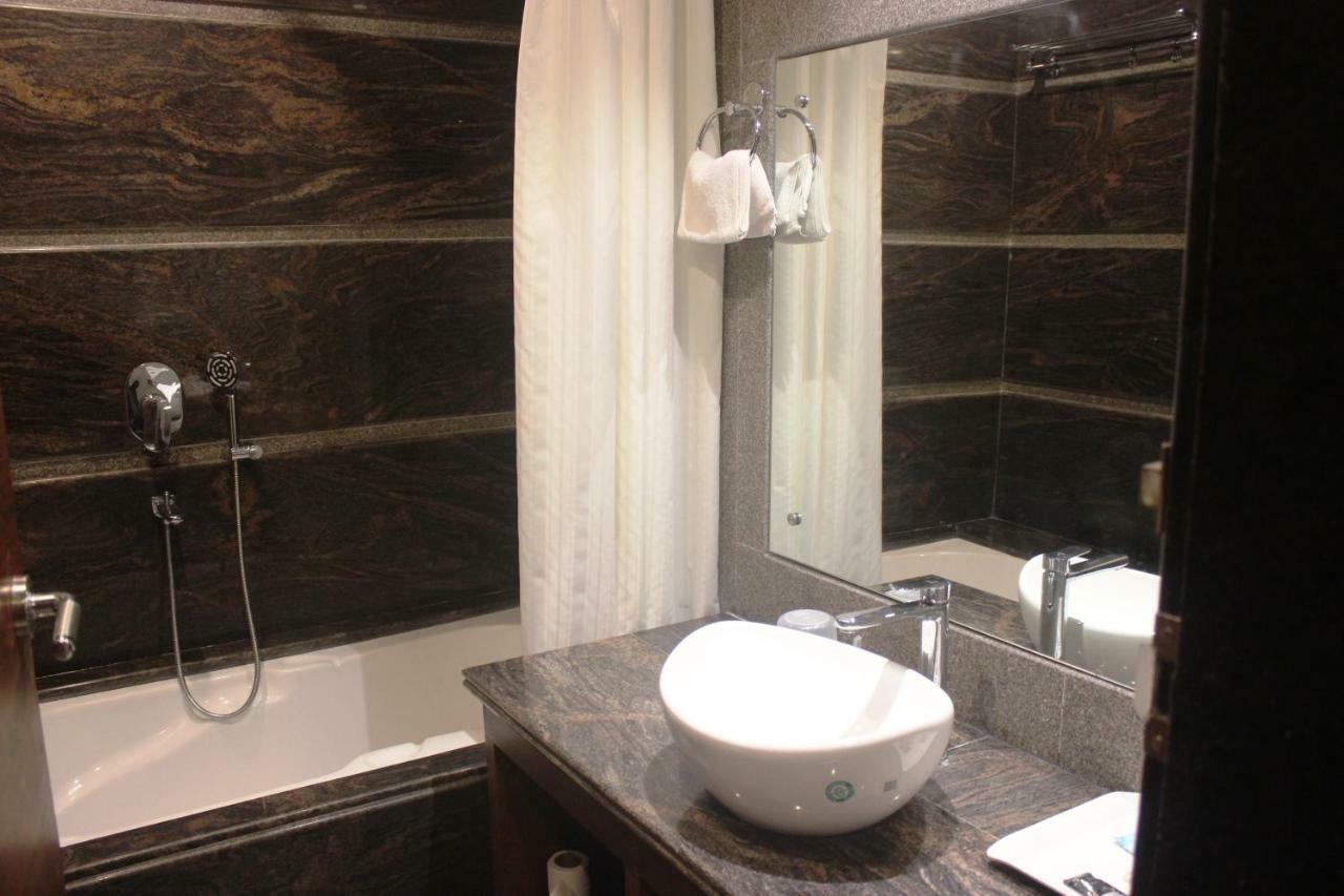 Hotel Simla Siliguri Dış mekan fotoğraf